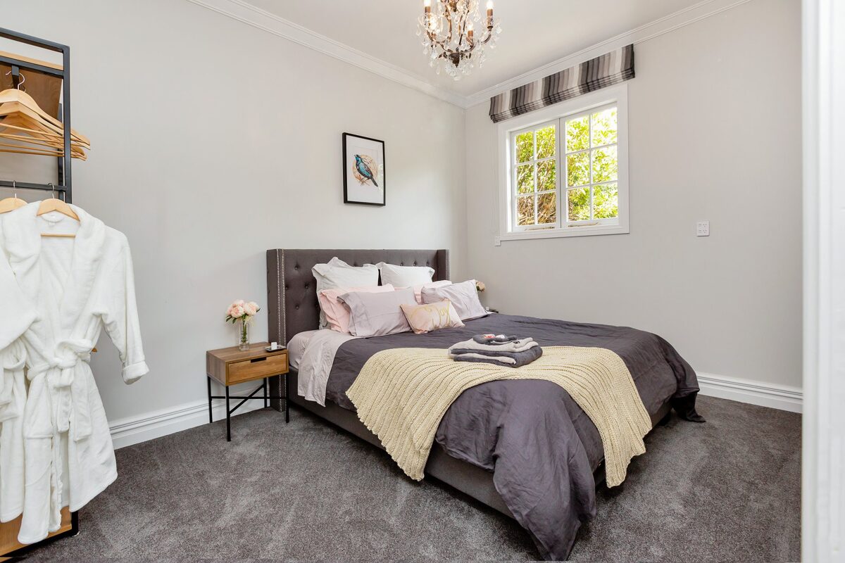 Deloraine Cottage Bedroom
